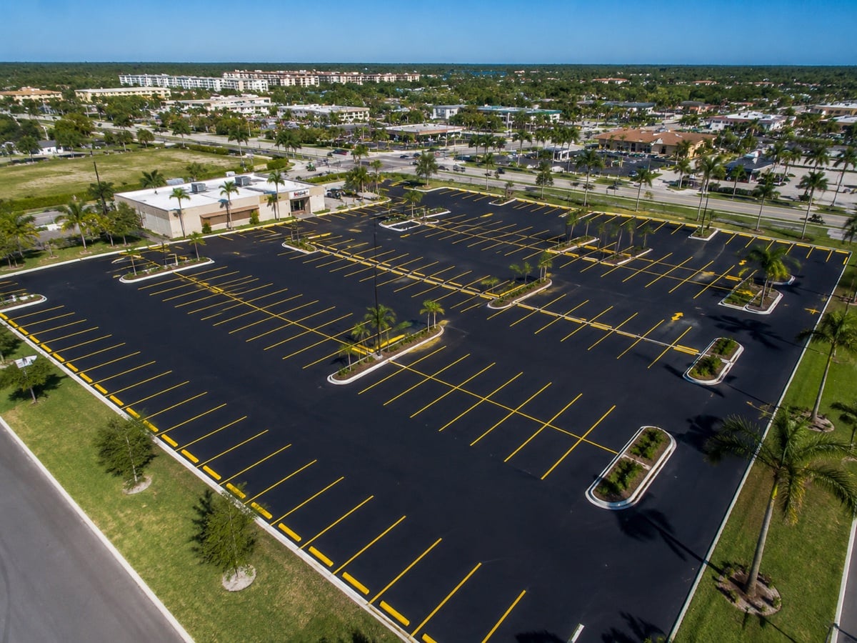 Parking Lot Sealcoating results in South Florida